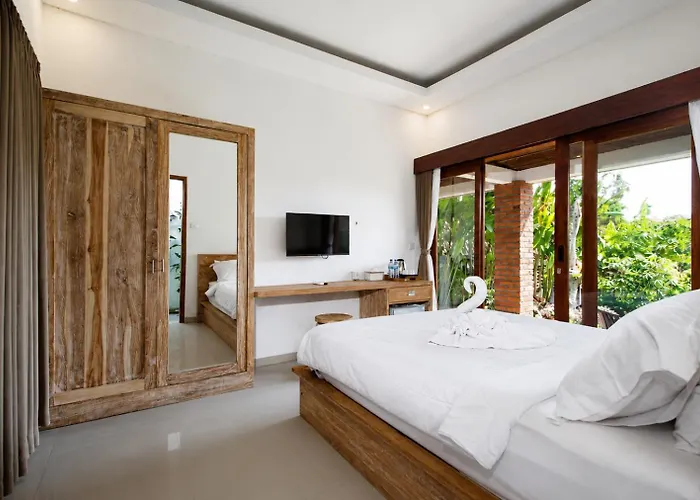Jungle House 3*